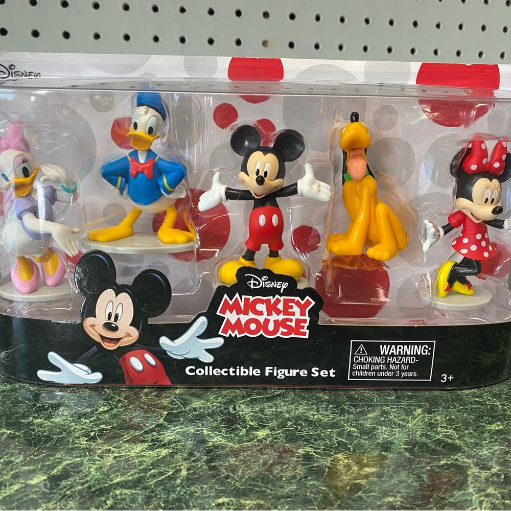 Disney Mickey Mouse and Friends Collectible Figure Set - New in Package